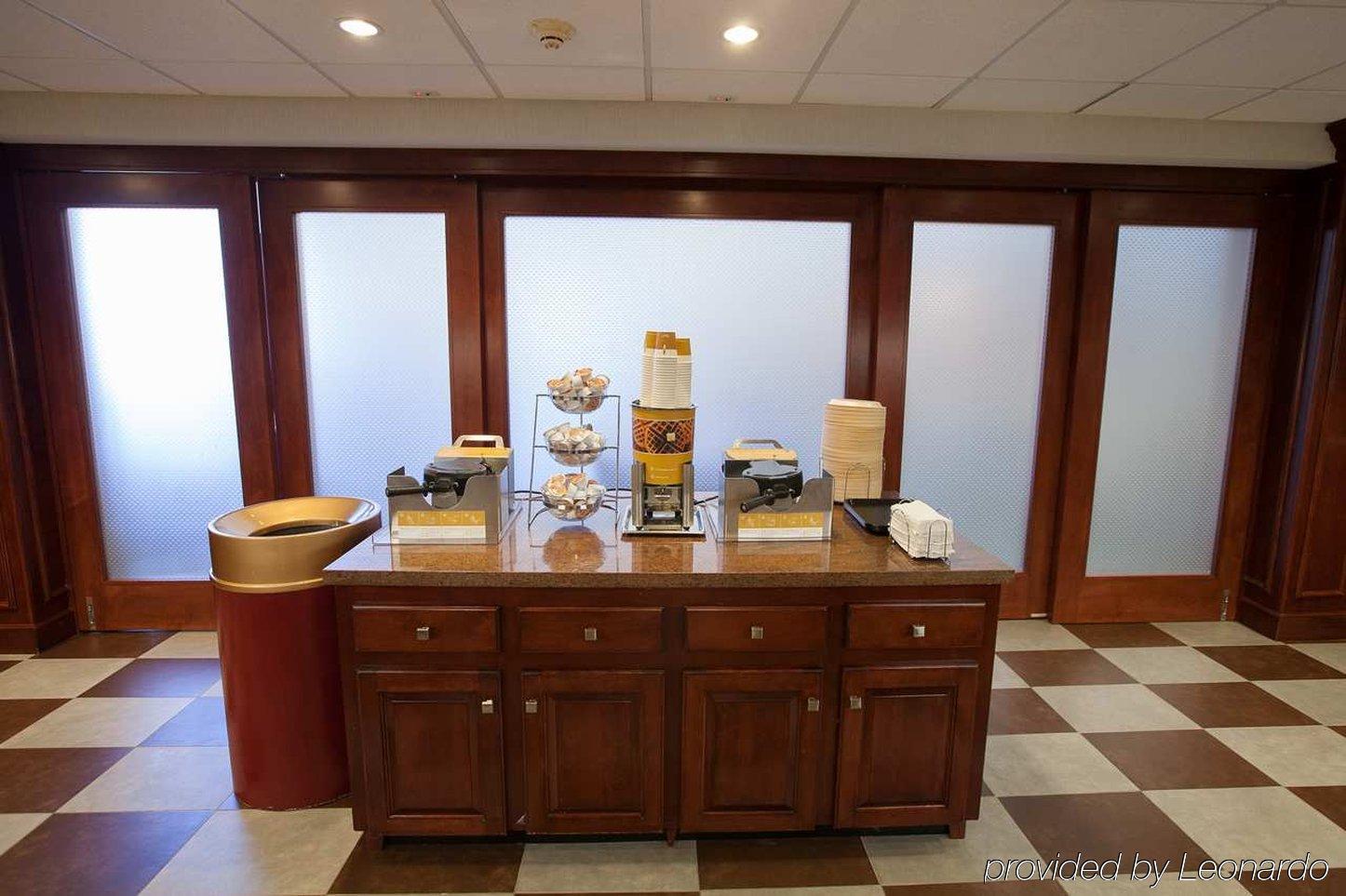 Hampton Inn & Suites Middletown Restoran fotoğraf